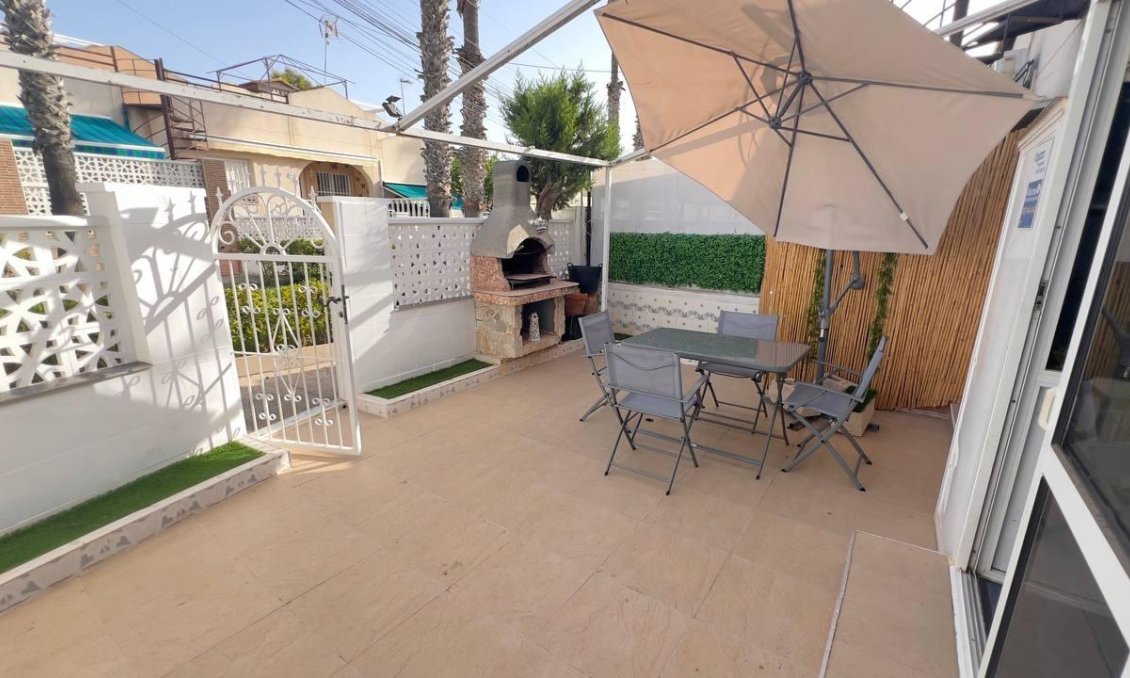 Használt Ingatlanok - Bungaló -
Torrevieja - Los Balcones