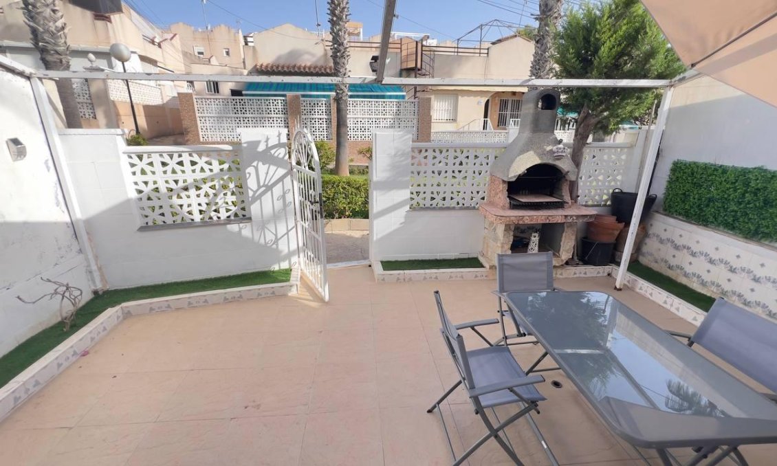 Használt Ingatlanok - Bungaló -
Torrevieja - Los Balcones