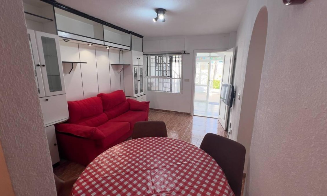 Használt Ingatlanok - Bungaló -
Torrevieja - Los Balcones