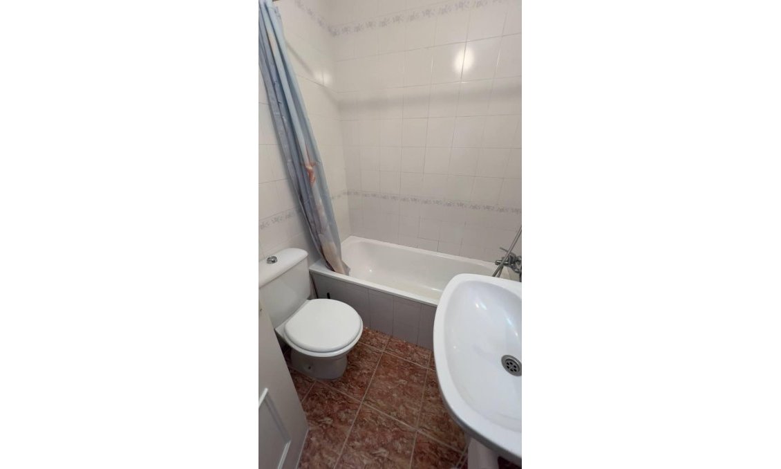 Használt Ingatlanok - Bungaló -
Torrevieja - Los Balcones