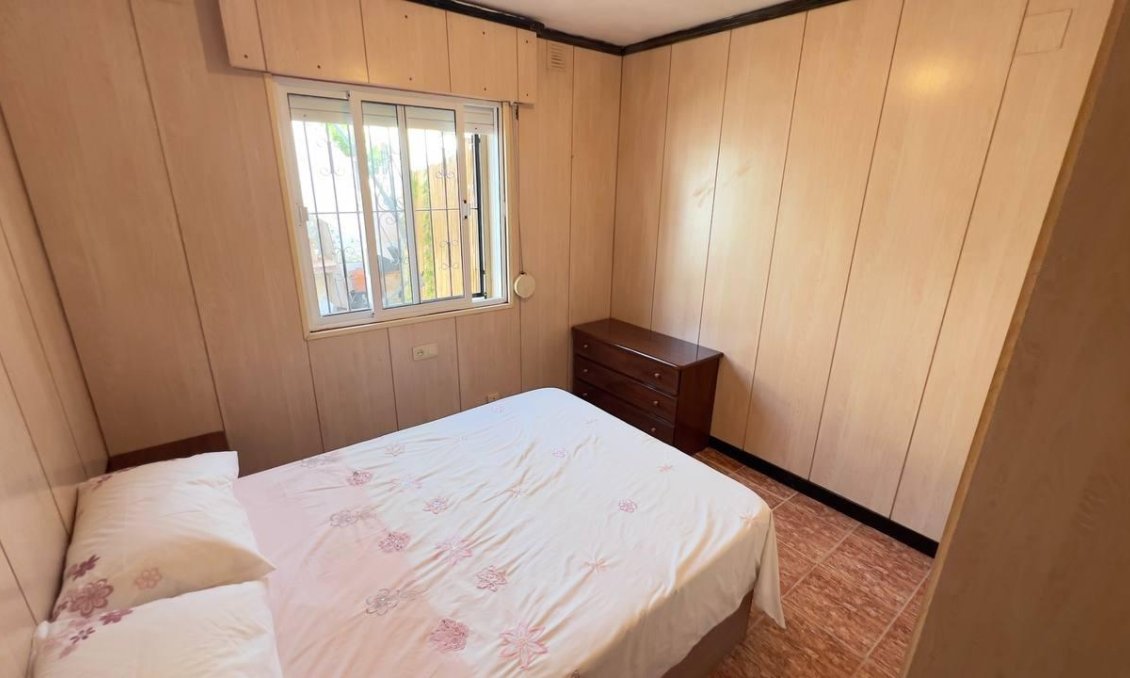 Használt Ingatlanok - Bungaló -
Torrevieja - Los Balcones