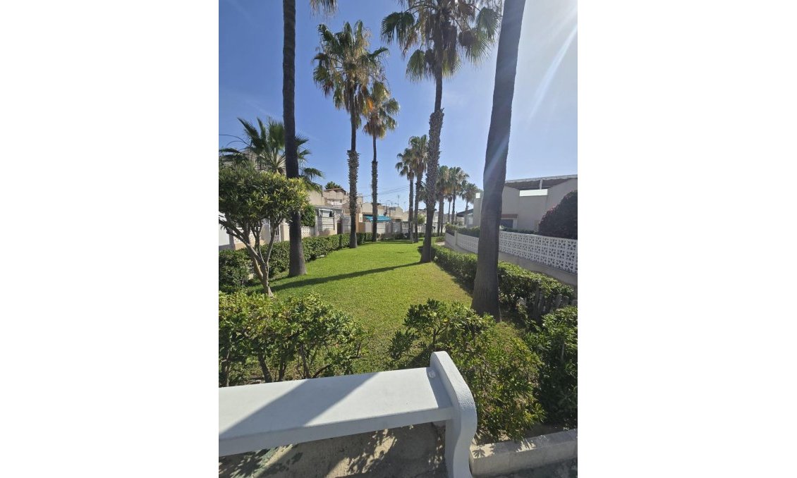 Használt Ingatlanok - Bungaló -
Torrevieja - Los Balcones