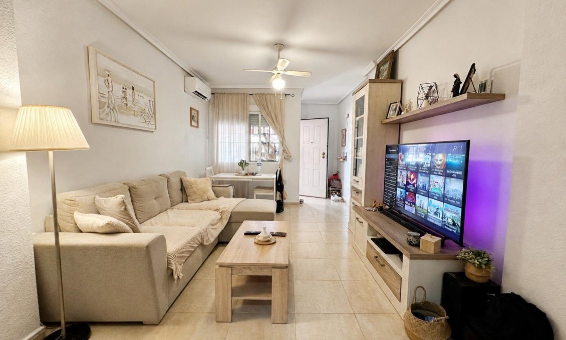 Resale - Bungalow -
Orihuela Costa - Los Altos