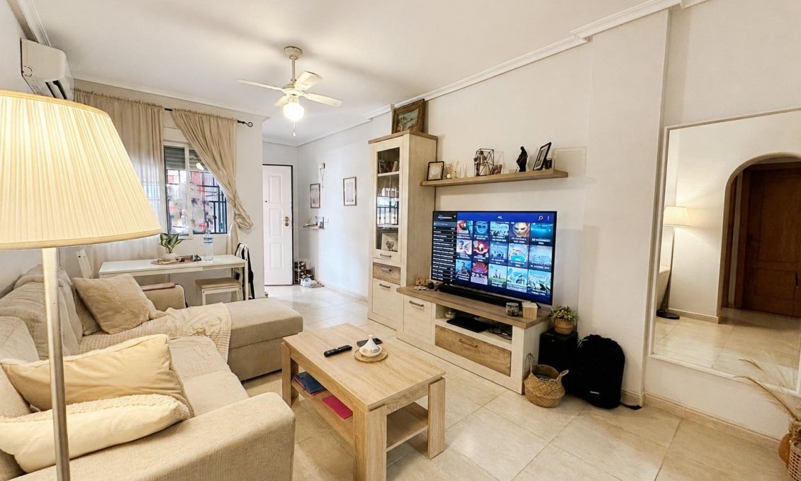 Resale - Bungalow -
Orihuela Costa - Los Altos