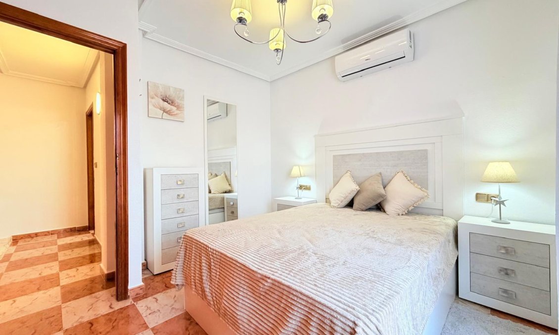 Wiederverkauf - Stadthaus -
Orihuela Costa - Las Filipinas