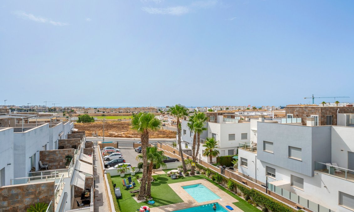 Wiederverkauf - Bungalow -
Orihuela Costa - Costa Blanca