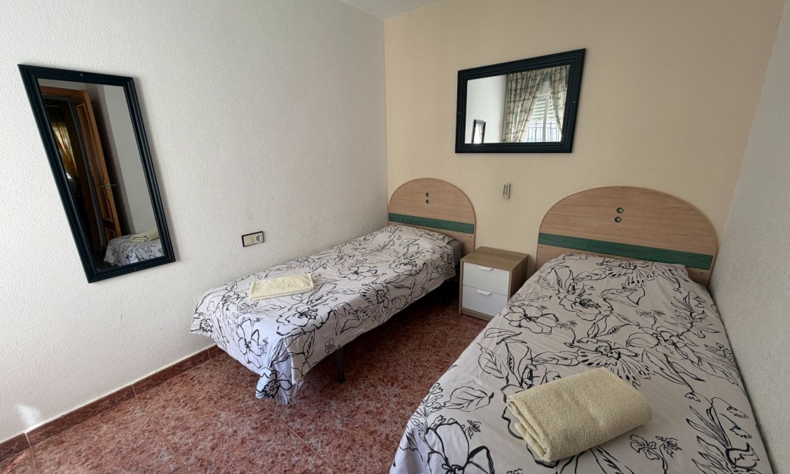 Segunda mano - Apartamento -
Orihuela - Inland