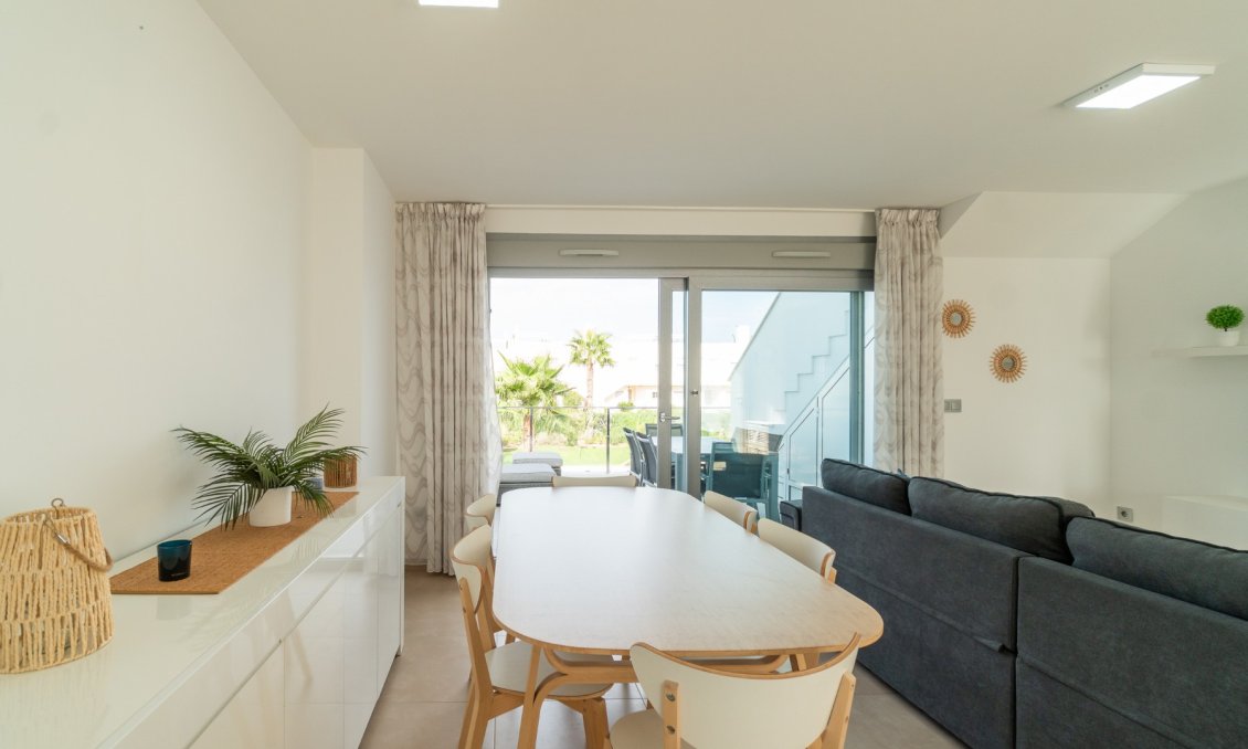 Használt Ingatlanok - Bungaló -
Vistabella Golf Entre Naranjos - Inland