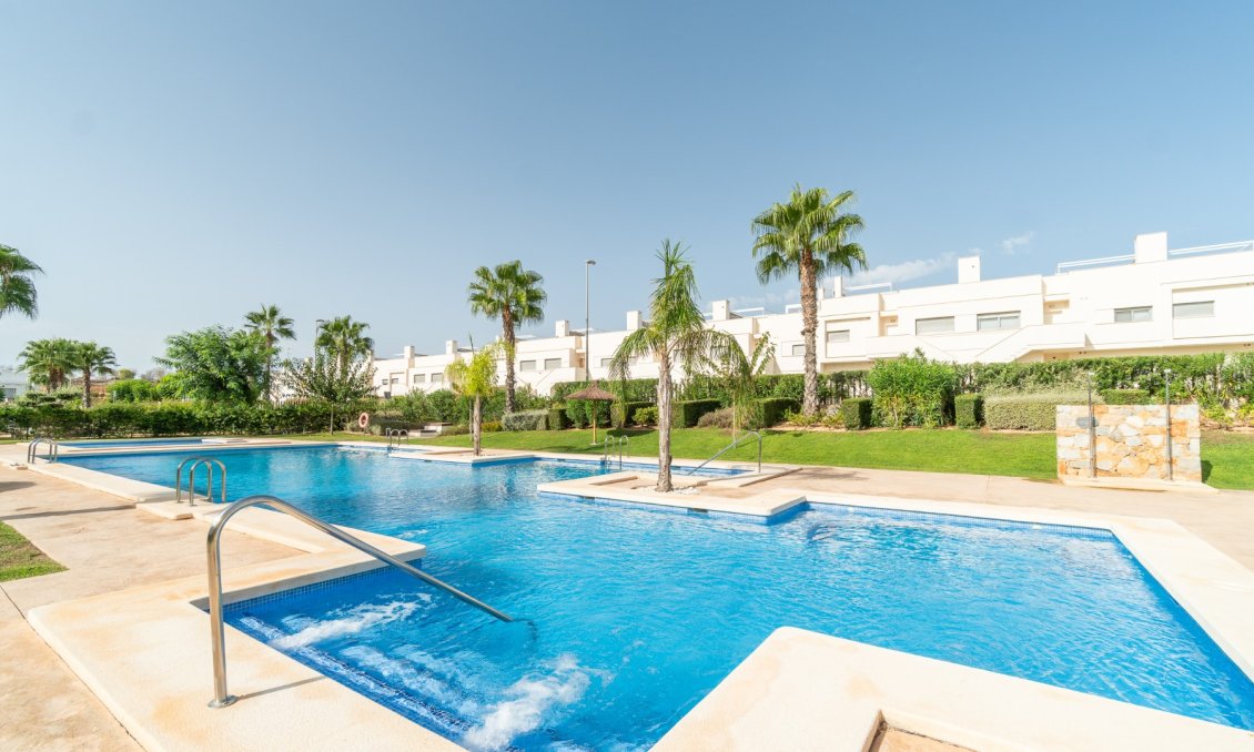Használt Ingatlanok - Bungaló -
Vistabella Golf Entre Naranjos - Inland