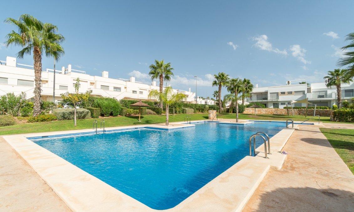 Használt Ingatlanok - Bungaló -
Vistabella Golf Entre Naranjos - Inland