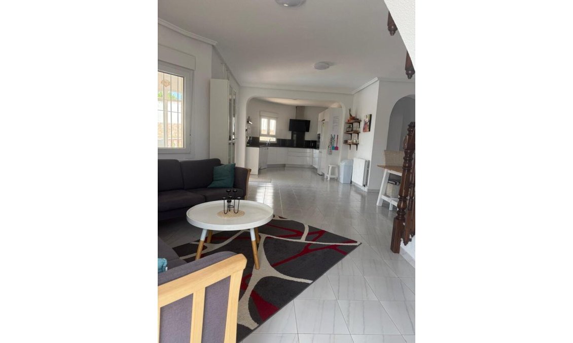 Segunda mano - Villa -
Ciudad Quesada - Costa Blanca
