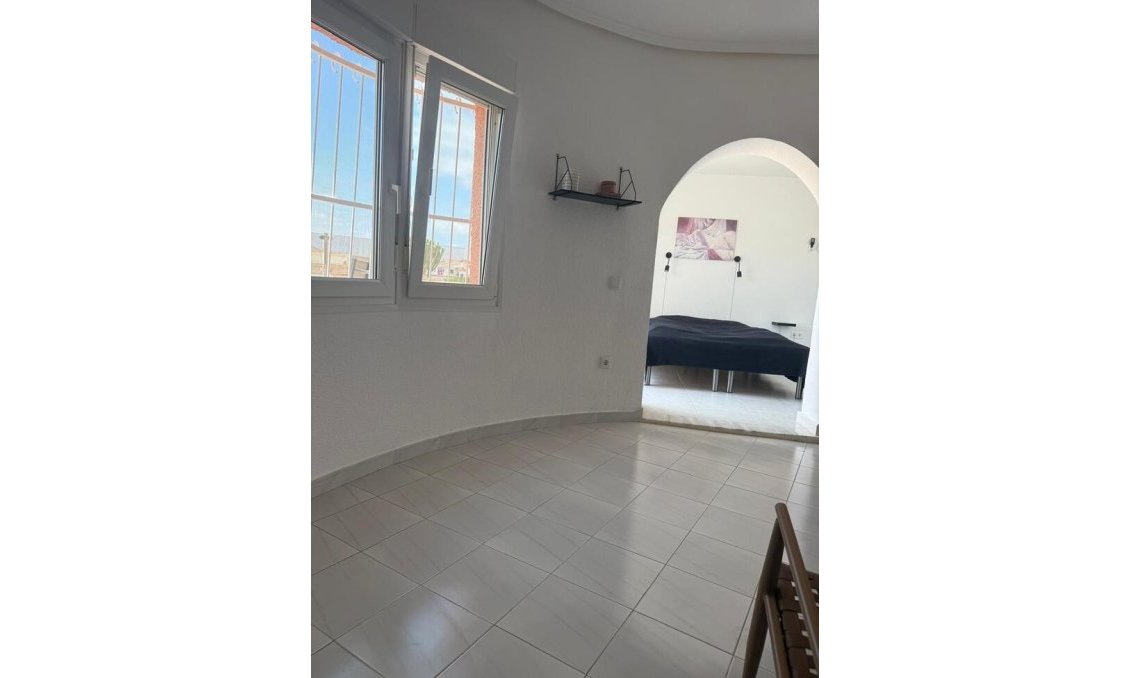 Segunda mano - Villa -
Ciudad Quesada - Costa Blanca
