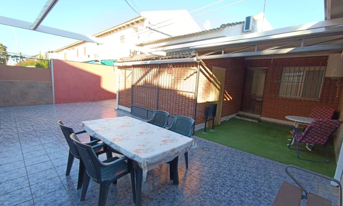 Wiederverkauf - Villa / Doppelhaushälfte -
San Pedro del Pinatar - Los Cuarteros