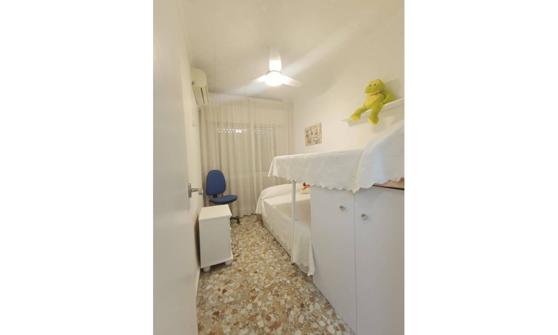 Wiederverkauf - Villa / Doppelhaushälfte -
San Pedro del Pinatar - Los Cuarteros