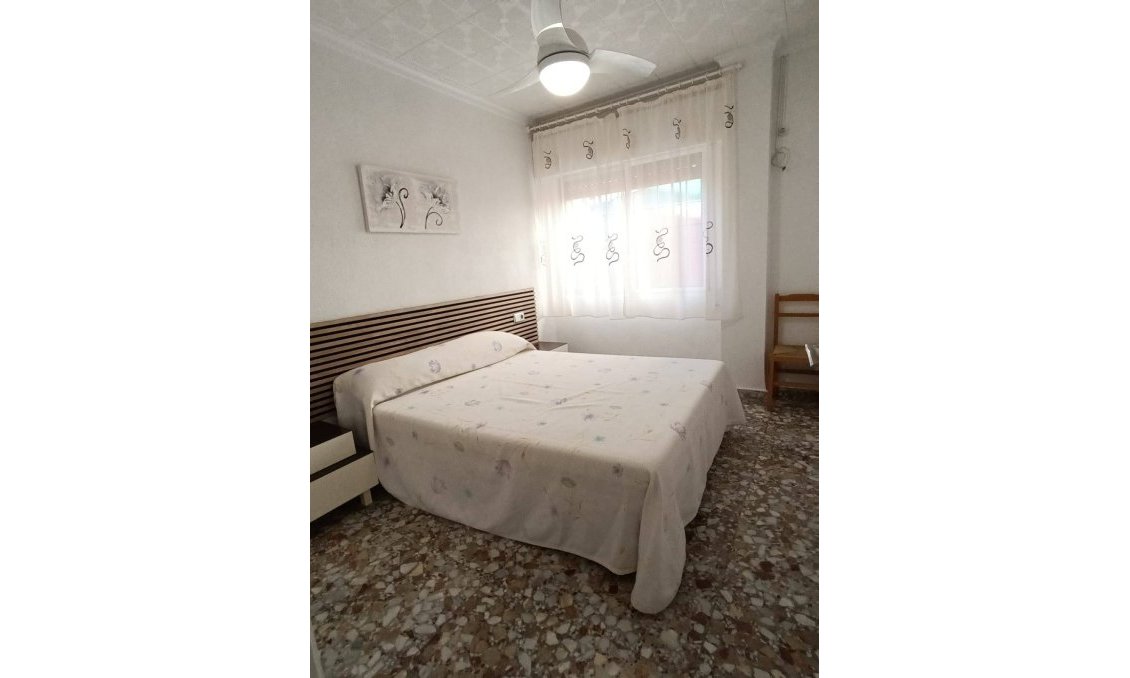 Wiederverkauf - Villa / Doppelhaushälfte -
San Pedro del Pinatar - Los Cuarteros