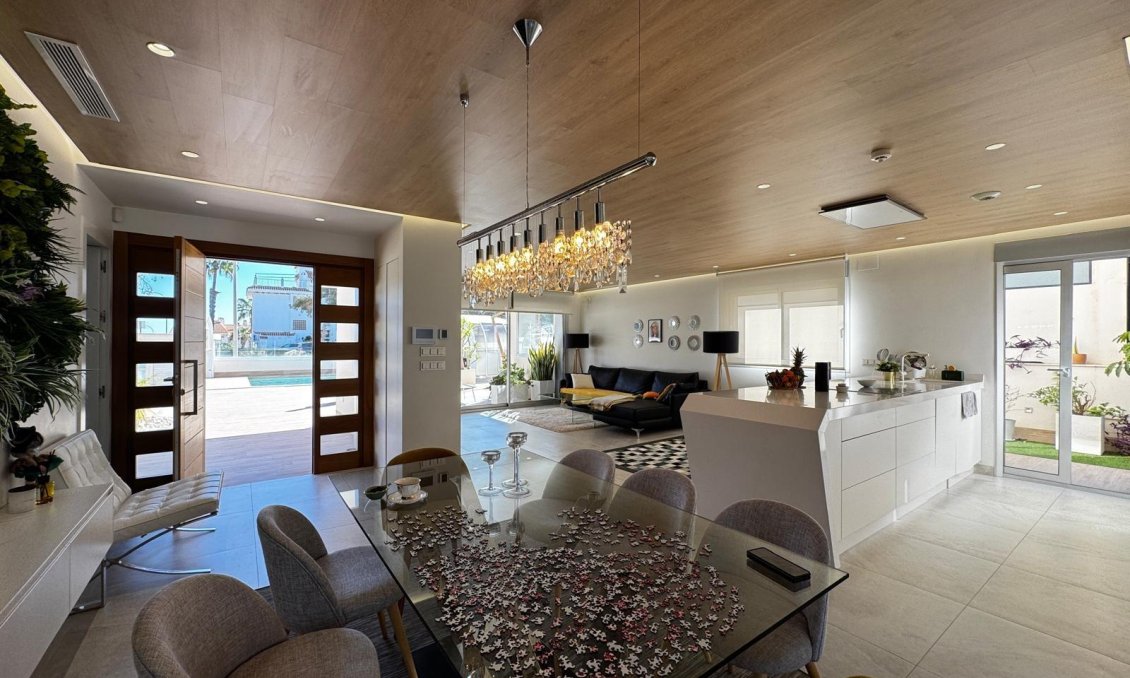Segunda mano - Villa -
Orihuela Costa - Campoamor