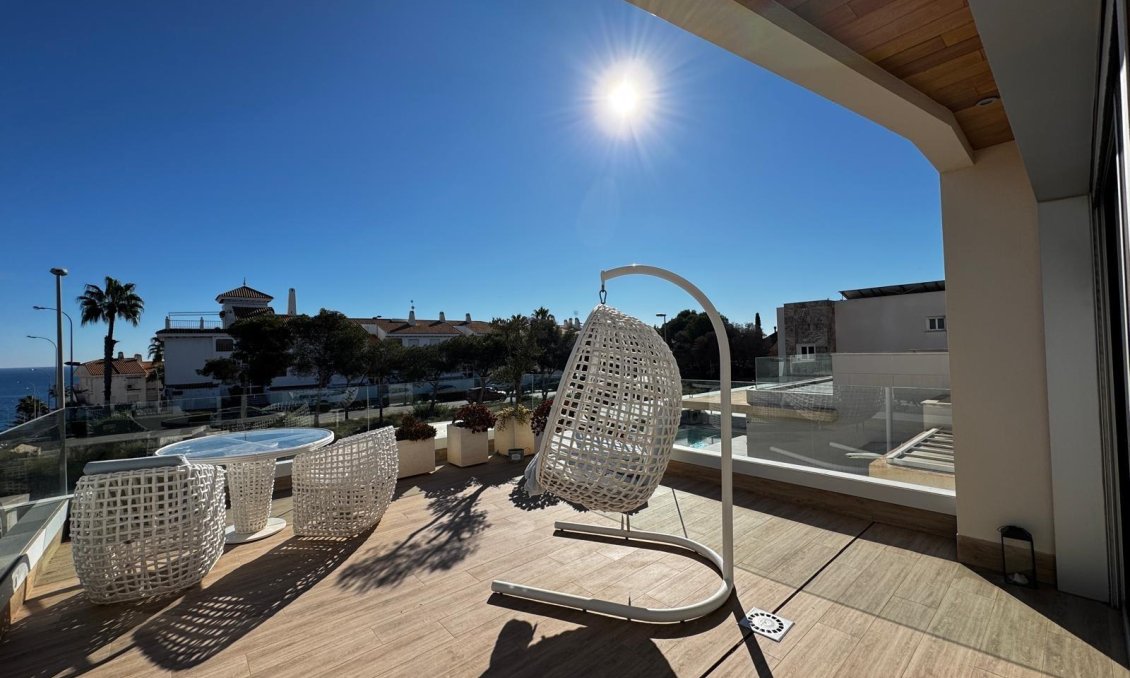Segunda mano - Villa -
Orihuela Costa - Campoamor