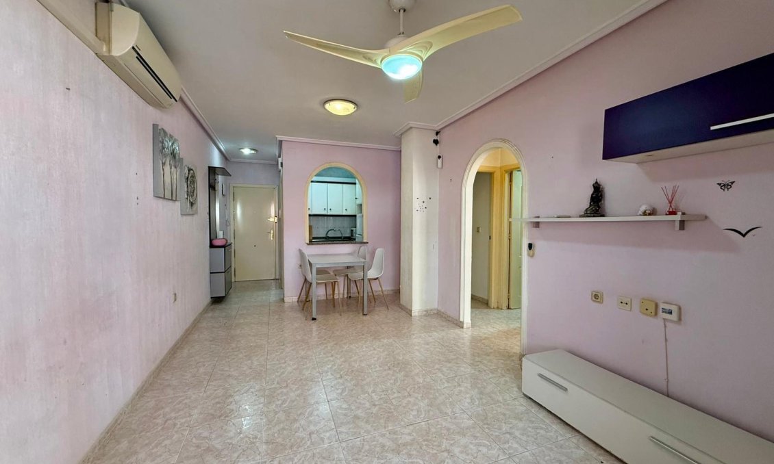 Segunda mano - Apartamento -
Torrevieja - Curva Del Palangre