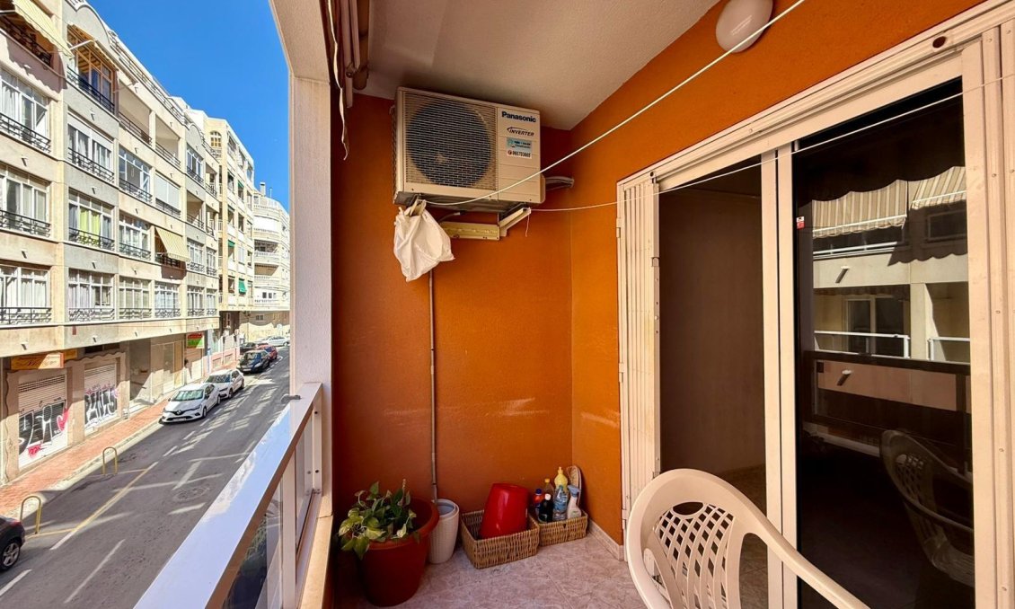 Segunda mano - Apartamento -
Torrevieja - Curva Del Palangre