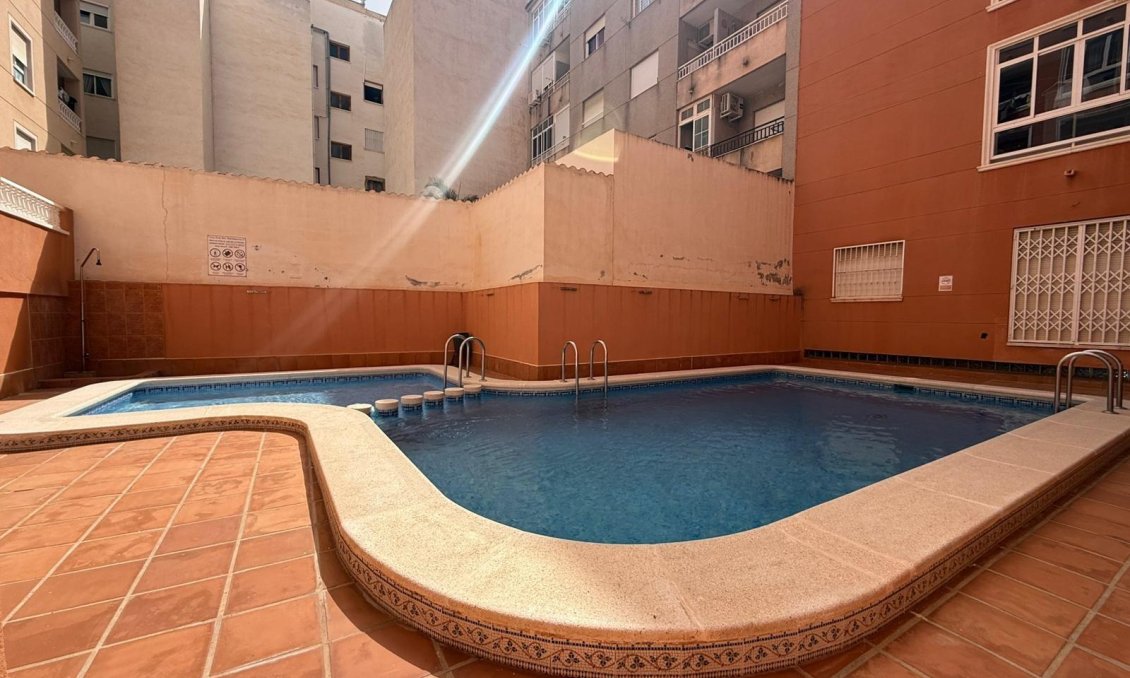 Segunda mano - Apartamento -
Torrevieja - Curva Del Palangre
