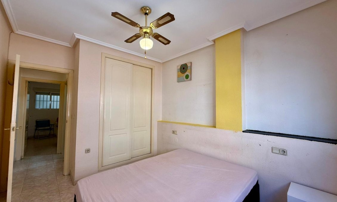 Segunda mano - Apartamento -
Torrevieja - Curva Del Palangre