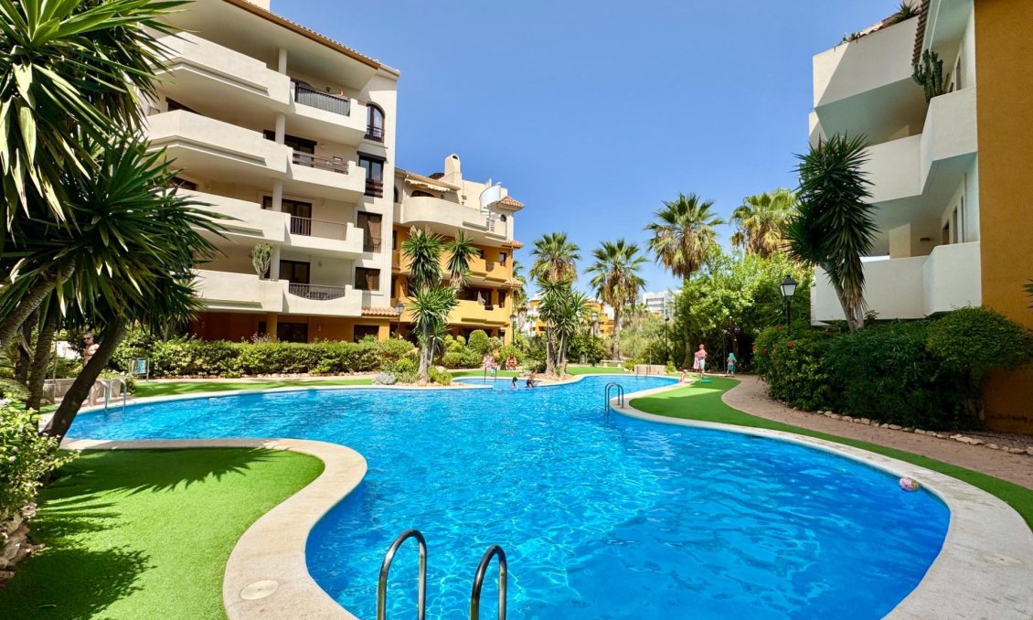 Segunda mano - Apartamento -
Torrevieja - Punta Prima