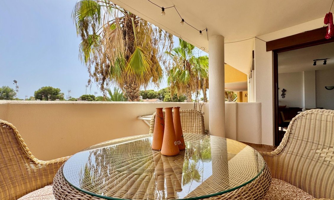 Segunda mano - Apartamento -
Torrevieja - Punta Prima