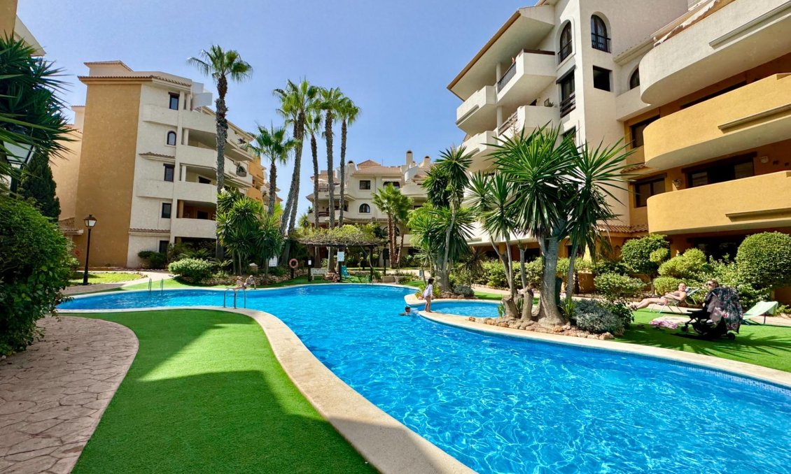Segunda mano - Apartamento -
Torrevieja - Punta Prima