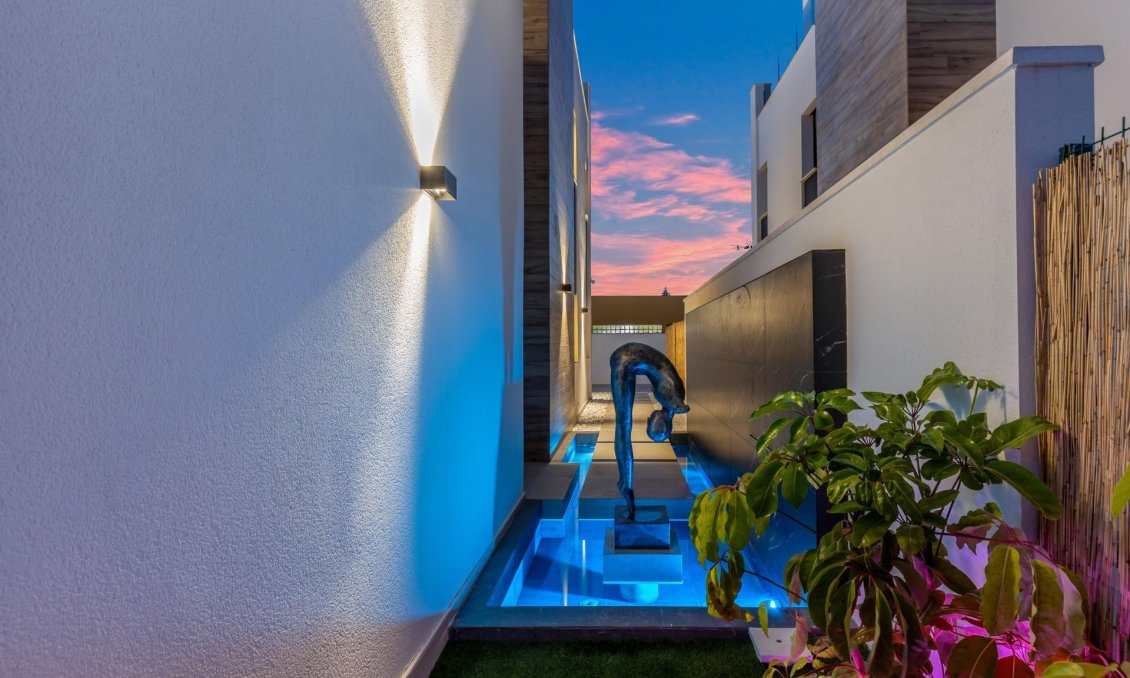Segunda mano - Villa -
Torrevieja - Torreta Florida