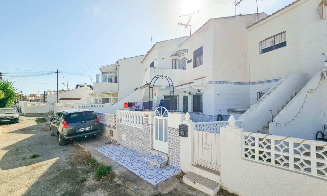 Segunda mano - Bungalow -
Torrevieja - Torretas