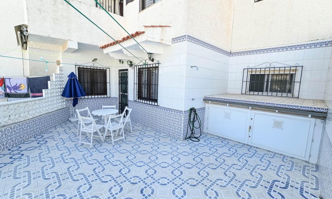 Segunda mano - Bungalow -
Torrevieja - Torretas