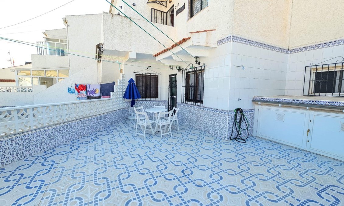 Segunda mano - Bungalow -
Torrevieja - Torretas