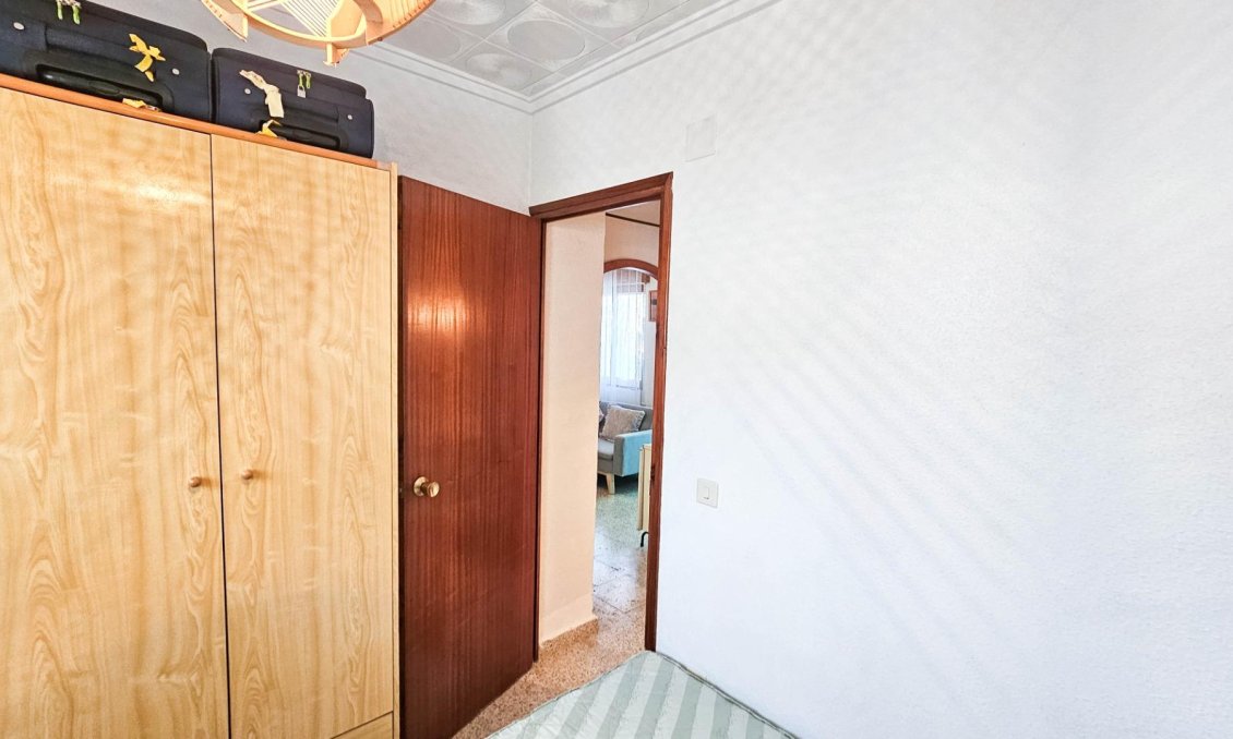 Segunda mano - Bungalow -
Torrevieja - Torretas