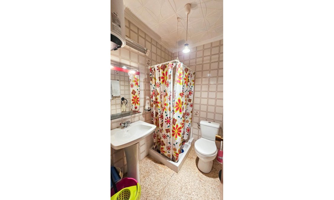 Segunda mano - Bungalow -
Torrevieja - Torretas