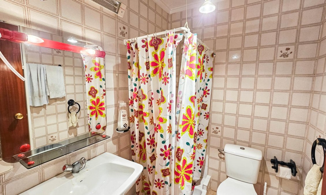 Segunda mano - Bungalow -
Torrevieja - Torretas