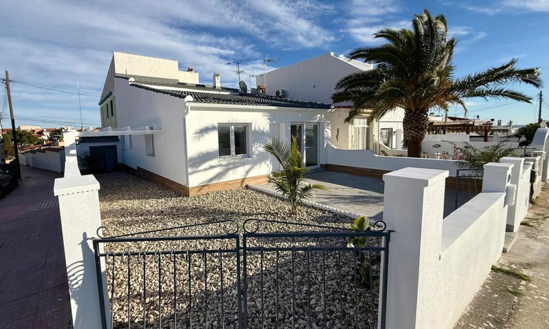 Használt Ingatlanok - Bungaló -
Ciudad Quesada - Costa Blanca