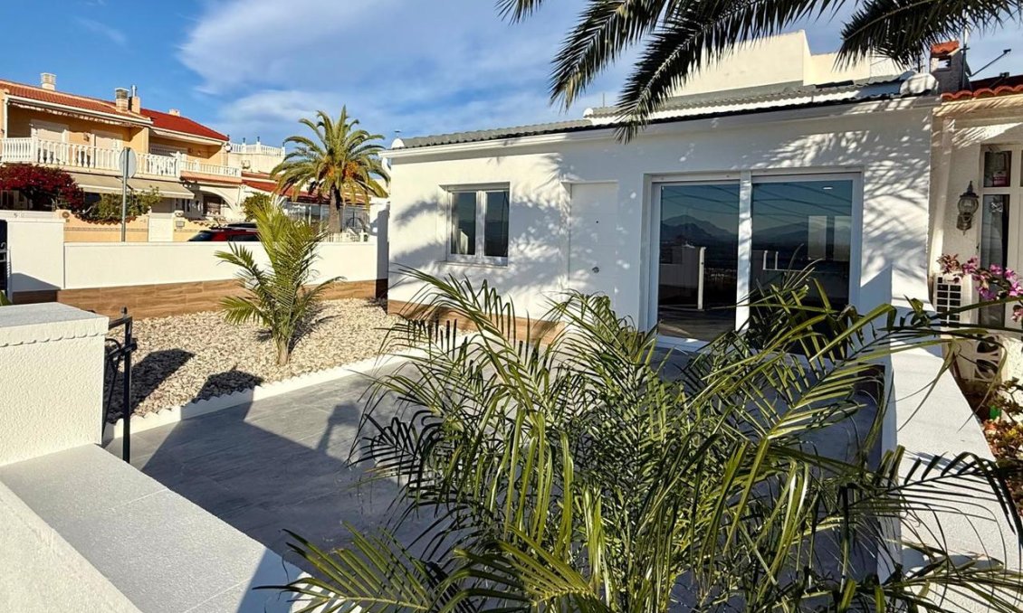 Használt Ingatlanok - Bungaló -
Ciudad Quesada - Costa Blanca