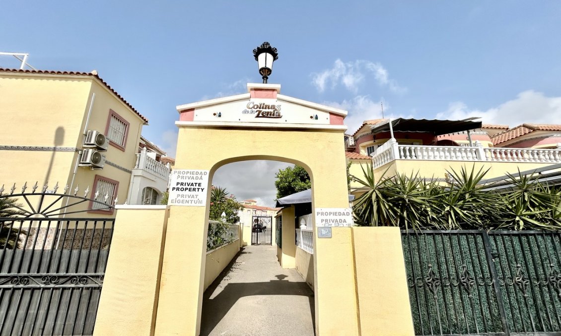 Revente - Appartement -
La Zenia - Costa Blanca