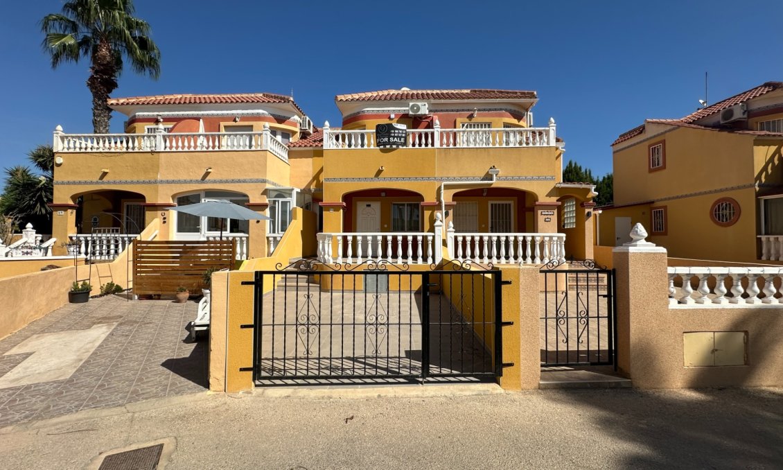Segunda mano - Adosado -
Orihuela Costa - Costa Blanca