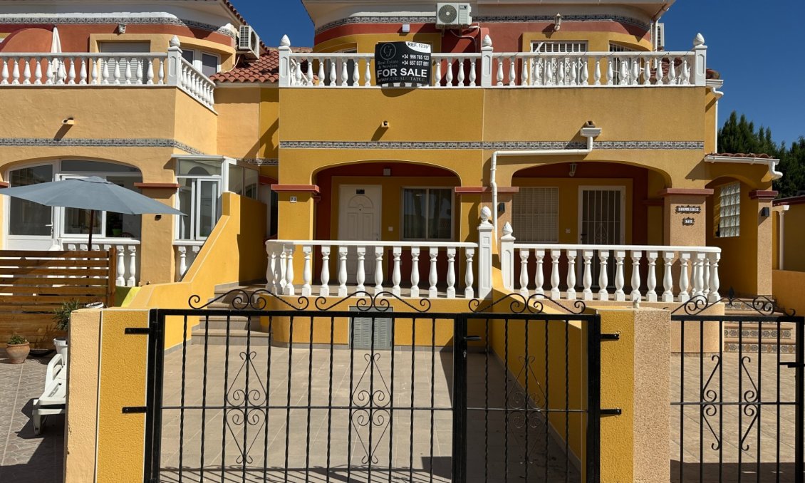 Segunda mano - Adosado -
Orihuela Costa - Costa Blanca