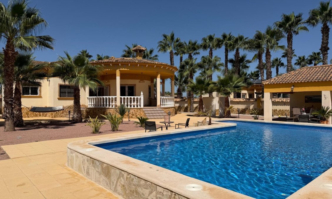 Segunda mano - Villa -
Catral - Costa Blanca