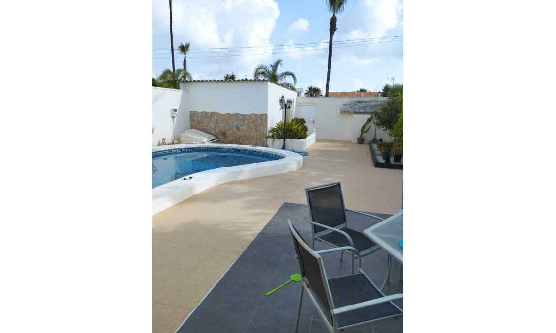 Revente - Villa -
Cabo Roig - Costa Blanca