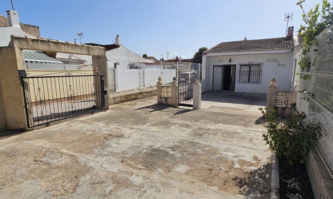 Wiederverkauf - Stadthaus -
Torrevieja - Torreta Florida