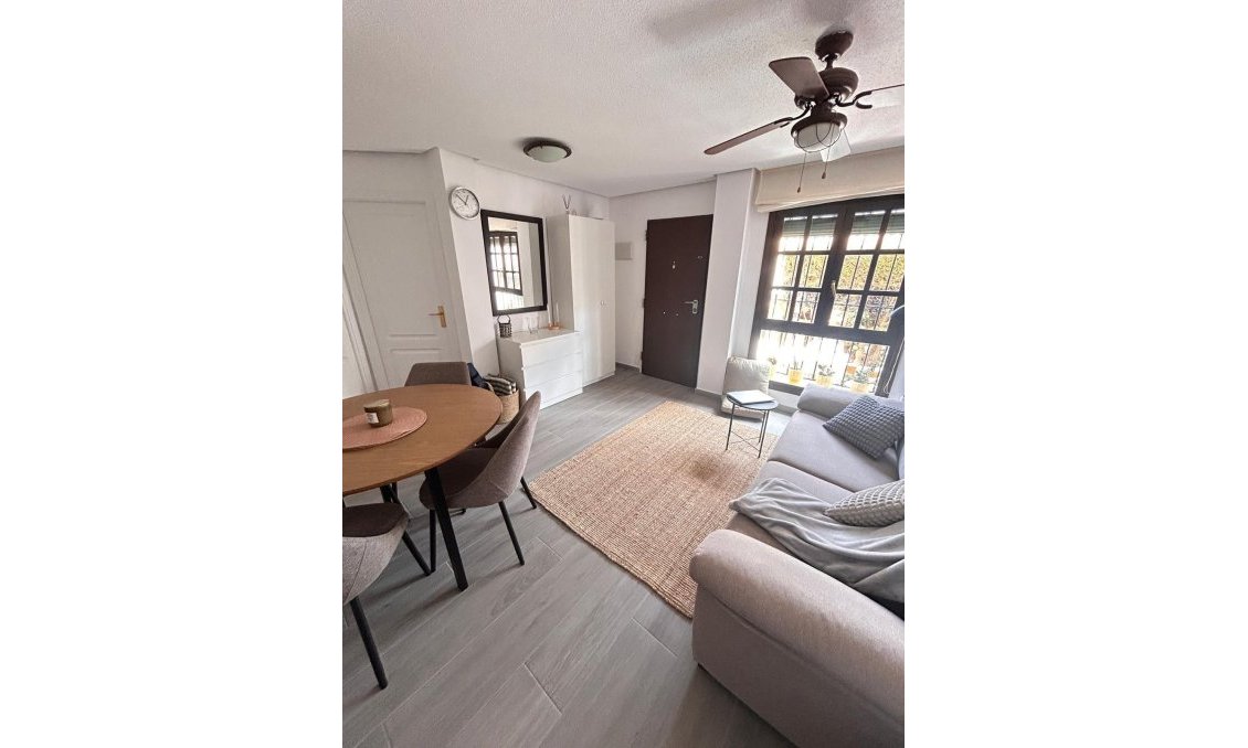 Revente - Bungalow -
Torrevieja - Torre La Mata