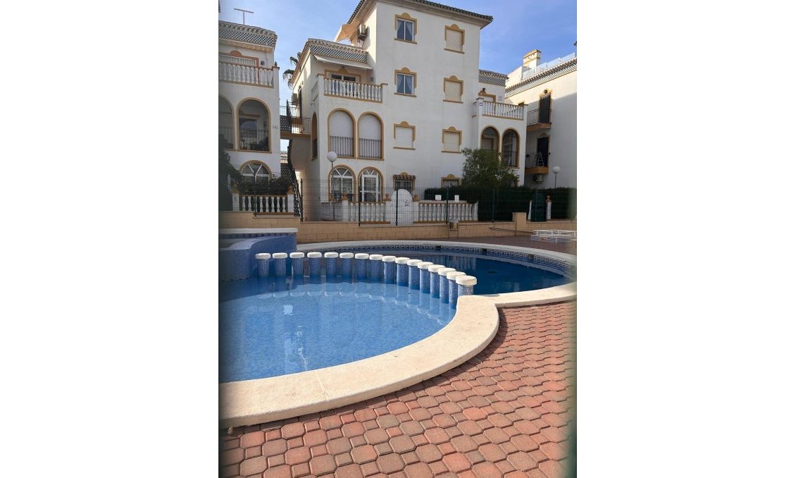 Revente - Bungalow -
Torrevieja - Torre La Mata