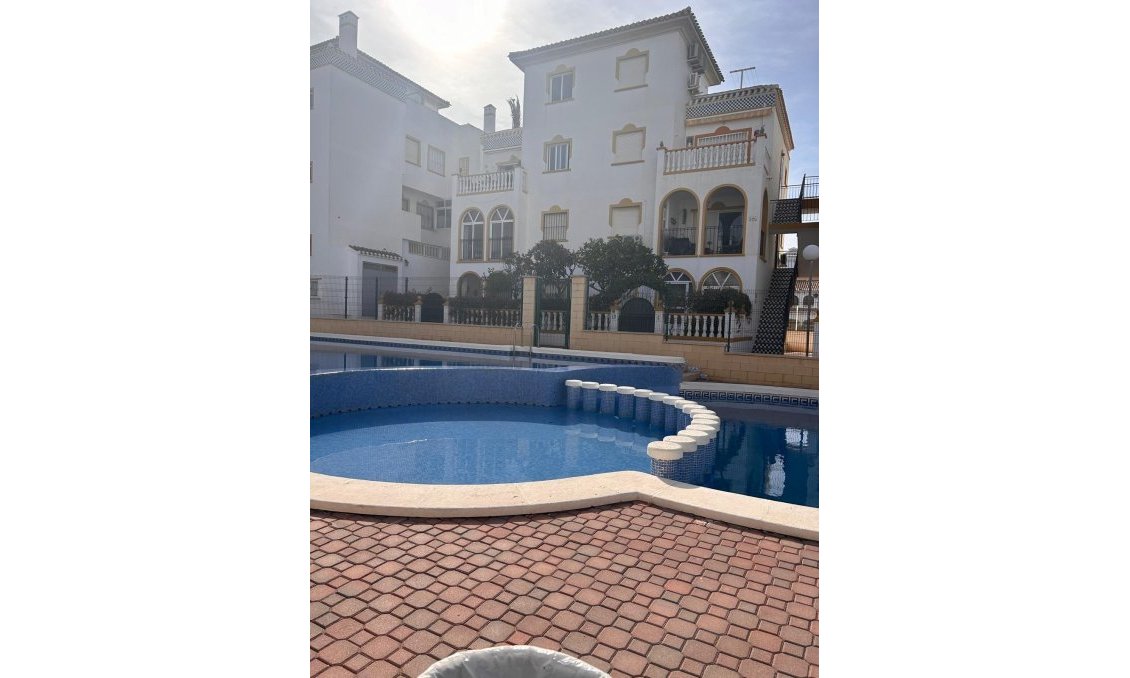 Revente - Bungalow -
Torrevieja - Torre La Mata