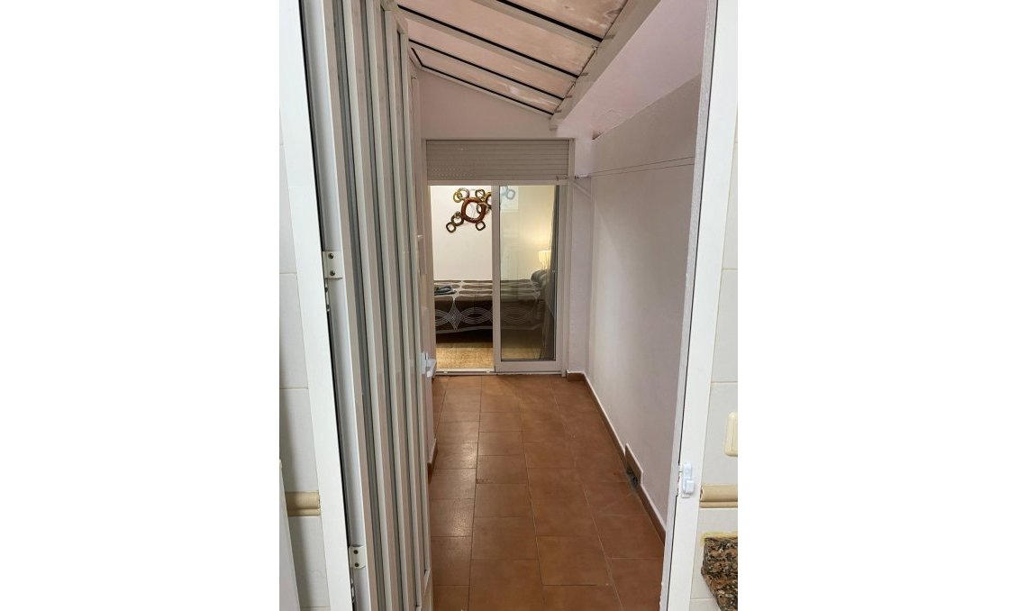 Wiederverkauf - Wohnung -
Torrevieja - Estacion De Autobuses