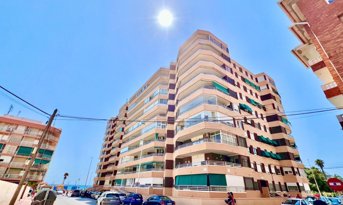 Revente - Appartement -
Torrevieja - La Mata