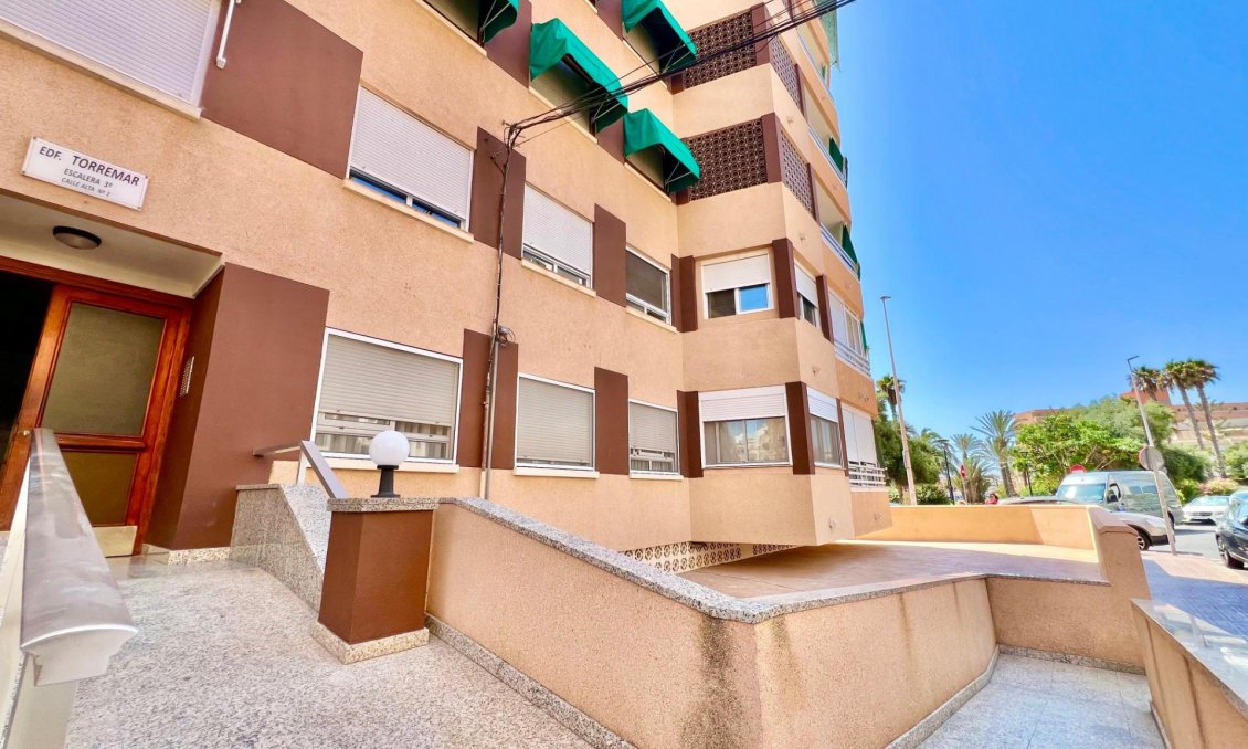 Revente - Appartement -
Torrevieja - La Mata