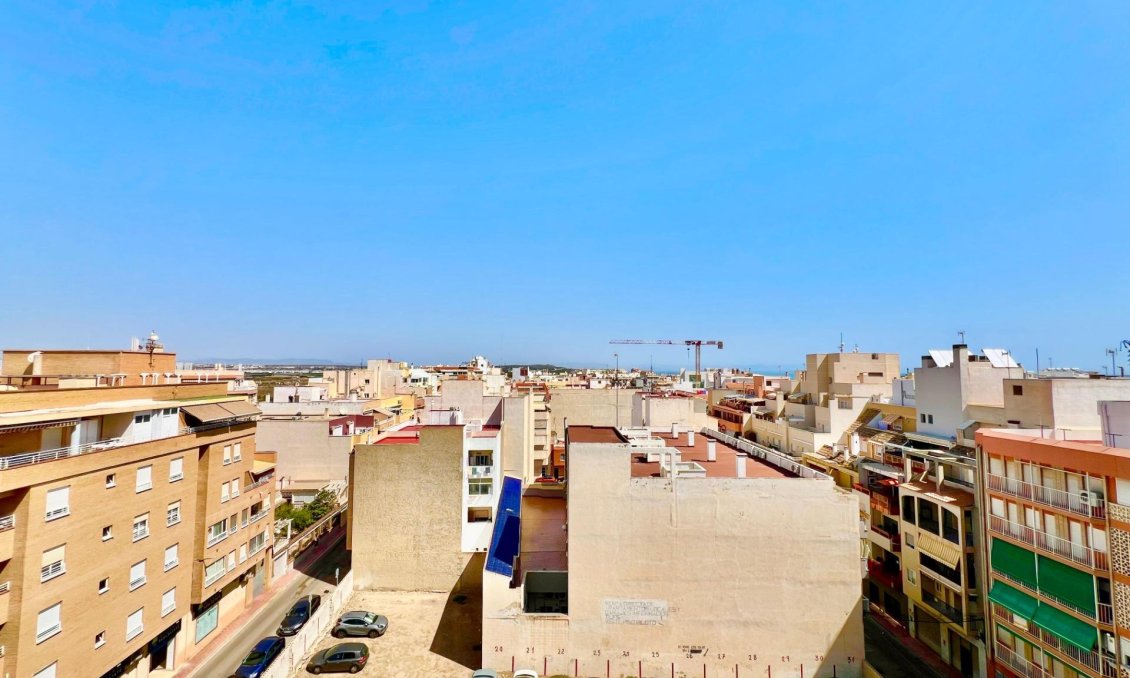 Revente - Appartement -
Torrevieja - La Mata